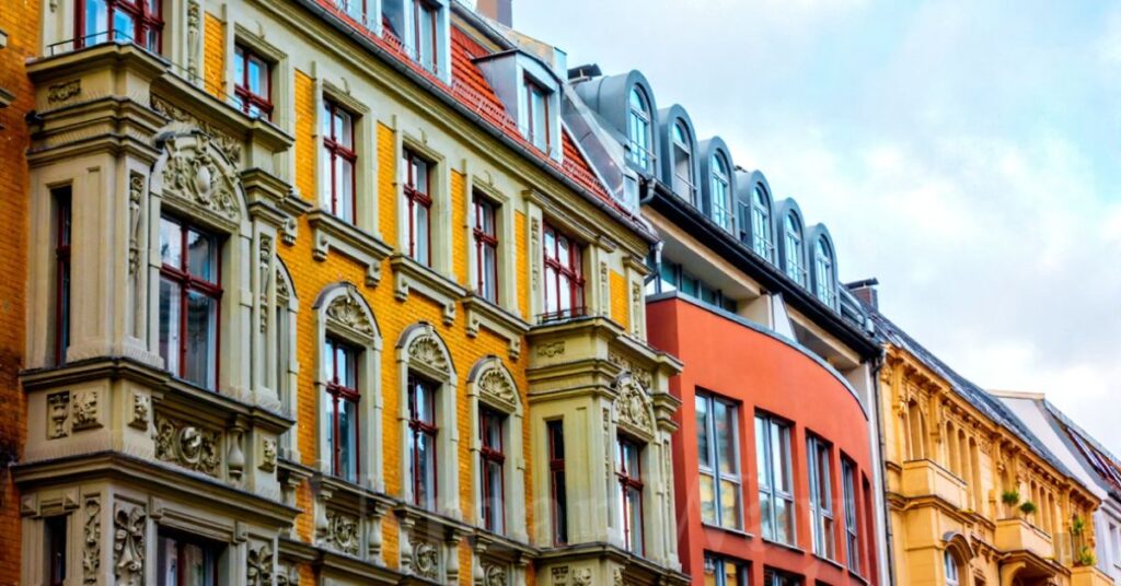 Notting Hill’s Colourful Houses: Hidden Streets to See